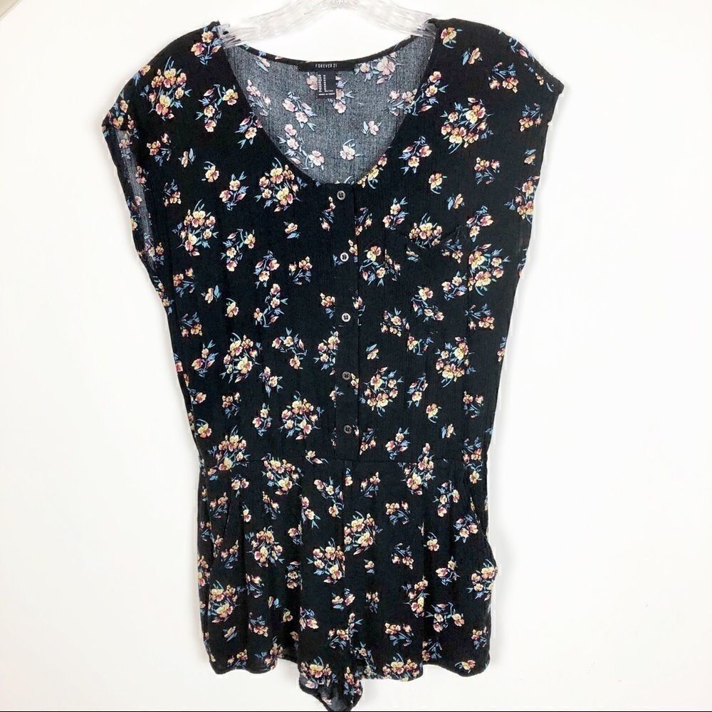 Forever 21 Floral Romper - Size M